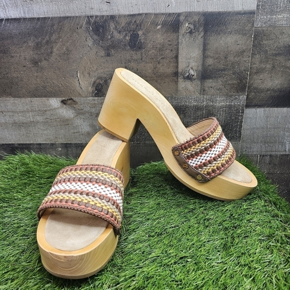 New Veronica Beard Hannalee Woven Platform Sandal. 10 - Picture 10 of 14